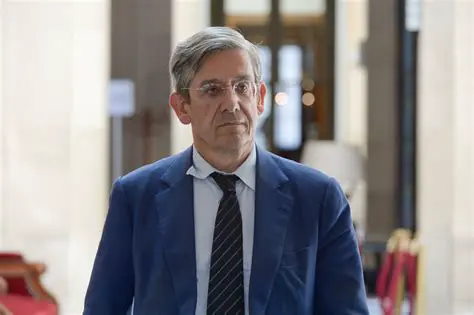 Charles de Courson : Parcours, Engagements et Vision d'un Élu Rurual Incontournable