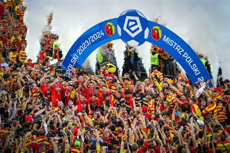 Jagiellonia Białystok – Arka Gdynia: Analiza Historycznej Rywalizacji i Nadchodzącego Starcie