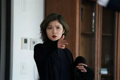 松岡茉優：日本のエンターテインメント界を牽引する多才な女優の軌跡