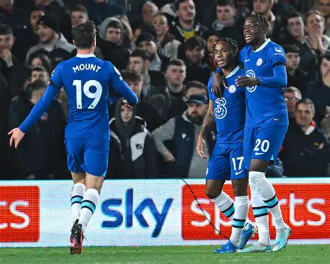 Starcie Gigantów: Nottingham Forest kontra Chelsea – Analiza, Oczekiwania i Historia