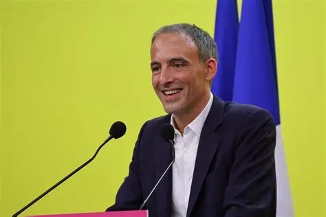 Raphaël Glucksmann : Un Portrait Politique Détaillé et Ses Enjeux Européens