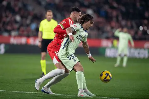 Villarreal vs. Real Betis: Zacięta Rywalizacja w La Liga - Analiza i Przewidywania